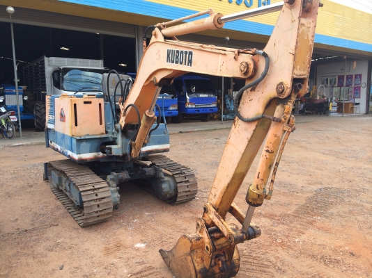 ขายรถขุดโคมัตสุ KH11 รถมือสองจากญี่ปุ่น ยังไม่ผ่านการใช้เมืองไทย