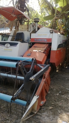 ถูกที่สุดแล้ว ขายรถเกี่ยวข้าว คูโบต้า dc60 plus คันละ295000