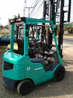 ขายด่วนรถยกMitsubishi รุ่นล่าสุด 1.5 ตัน เครื่องเบนซิน เกียร์ออโต้ สวยเทพ