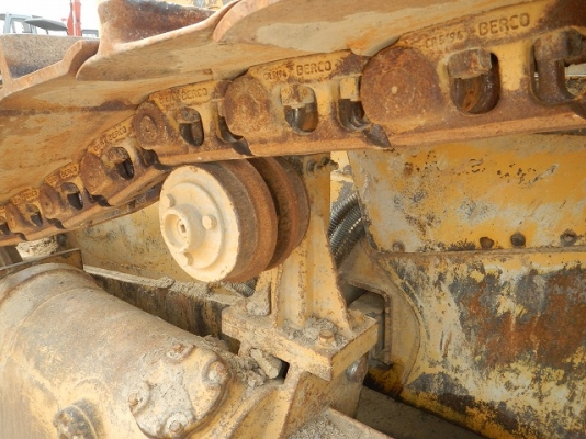 Lot.109 CAT D4H ราคา 1,200,000 บาท Lot.109 CAT D4H ราคา 1,200,000 บาท