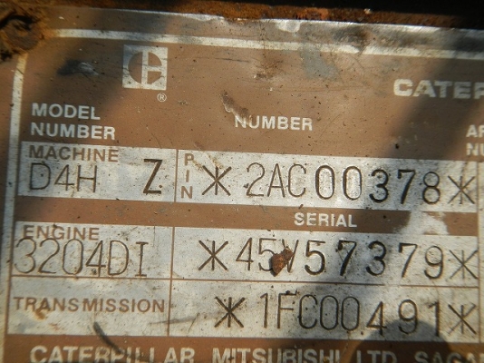 Lot.109 CAT D4H ราคา 1,200,000 บาท Lot.109 CAT D4H ราคา 1,200,000 บาท