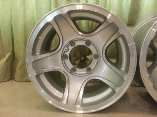 ขายล้อ 15 offroad 6 รู
