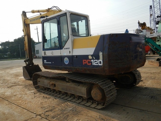 Lot.186 Komatsu PC120-5 ราคา 1,350,000 บาท