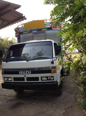 Isuzu หกลัอNPR 115 (รถห้างแท้) ปี38 เกียรสั้น กระบะยาว 5 เมตร 490,000 Isuzu หกลัอNPR 115 (รถห้างแท้) ปี38 เกียรสั้น กระบะยาว 5 เมตร 490,000