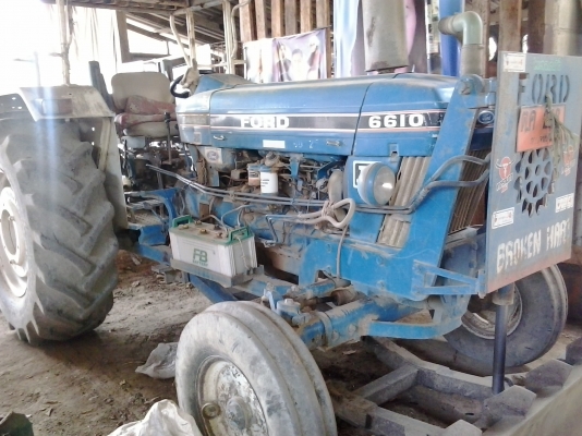 ขายaฟอร์ด5610รถบัานแท้ไช้น้อยต่อรองได้