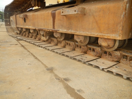 Lot.328 Komatsu PC200-8 ราคา 2,700,000 บาท