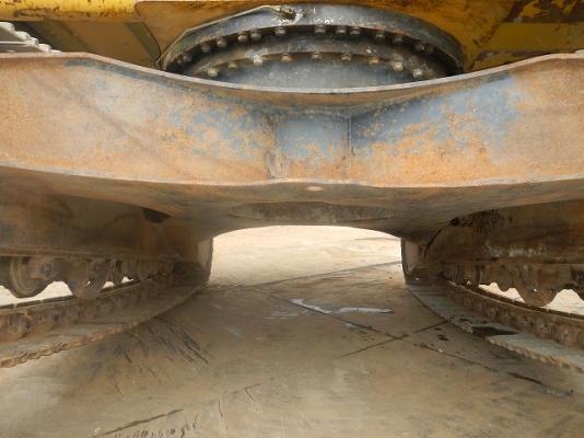 Lot.328 Komatsu PC200-8 ราคา 2,700,000 บาท