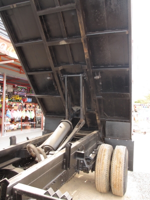 ขายรถด้๊มพ์ NPR120 แรง