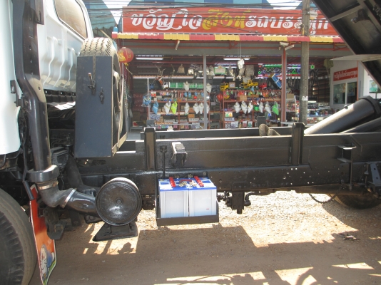 ขายรถด้๊มพ์ NPR120 แรง