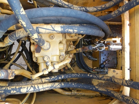 Lot.473 CAT 311B ราคา 1,380,000 บาท Lot.473 CAT 311B ราคา 1,380,000 บาท