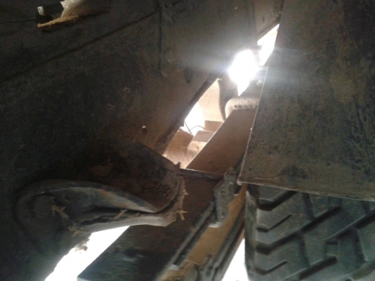 รถหกล้อ MKR อีซุซุ 100ฝาขาว รถหกล้อ MKR อีซุซุ 100ฝาขาว