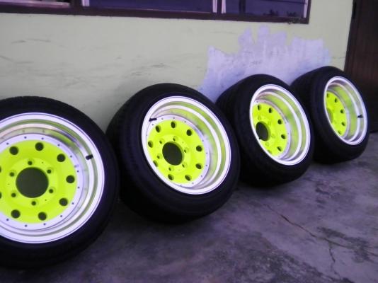 ขอบ15 กว้าง8.5 พร้อมยาง 195/50/15