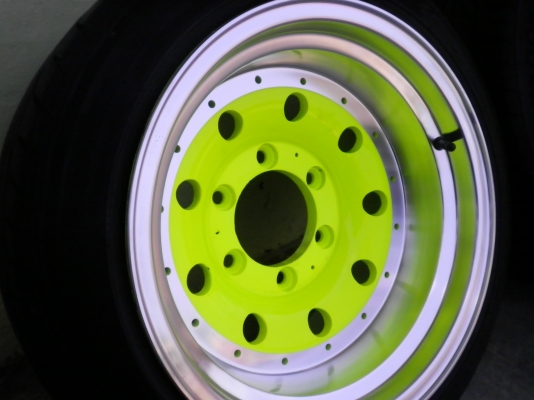 ขอบ15 กว้าง8.5 พร้อมยาง 195/50/15