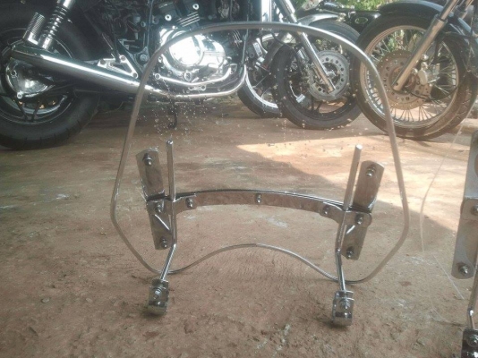 ขายวินขิล พร้อมที่ยึด ใส่รถช๊อปเปอร์  ราคา1500บาท  สภาพใหม่โครเมียมทั้งเส้น