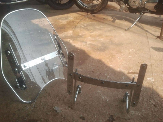 ขายวินขิล พร้อมที่ยึด ใส่รถช๊อปเปอร์  ราคา1500บาท  สภาพใหม่โครเมียมทั้งเส้น