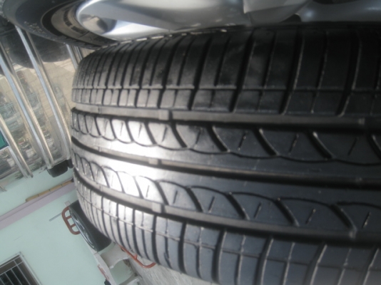 ขายล้อแม็ก nissan almera 15"x5.5" et40 4 รู 100 ยางปี11 สนใจติดต่อเล็กคลองสาม (081-3747940)