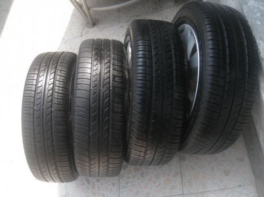 ขายล้อแม็ก nissan almera 15"x5.5" et40 4 รู 100 ยางปี11 สนใจติดต่อเล็กคลองสาม (081-3747940)