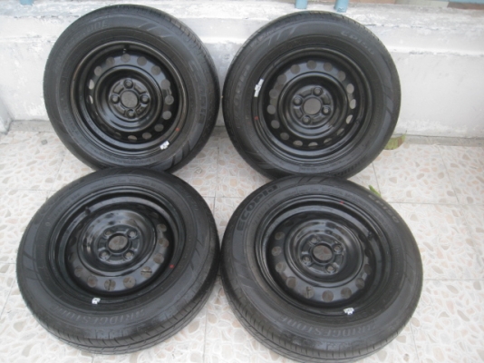 ขายล้อกะทะป้ายแดง mitsu attrage 14" 4 รู 100 ยางปี13 ตุ่มและสีหน้ายางยังมีทุกเส้นครับ  สนใจติดต่อเล็กคลองสามครับ (081-3747940)