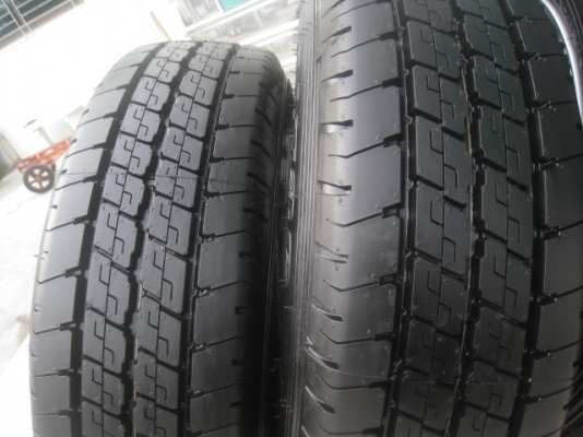 ขายกะทะล้อป้ายแดง d-max ขอบ15 6รู139.7 ยางปี13 สนใจติดต่อเล็กคลองสามครับ (081-3747940)