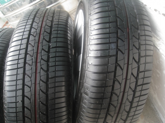 ขายกะทะล้อป้ายแดง suzuki swift ขอบ15 4รู100 +ยางปี13 สนใจติดต่อเล็กคลองสามครับ (081-3747940)