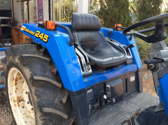 ขายแทรคเตอร์อีเซกิ  2 เพลาขายพร้อมโรตารี่ มือสองสภาพดีจากญี่ปุ่น ไม่ผ่านการใช้งานเมืองไทย