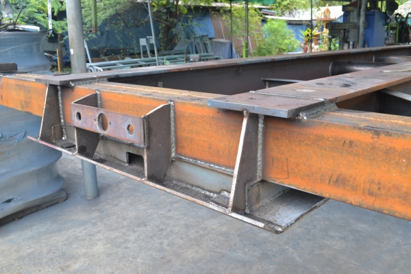 รถเทเลอร์หางก้างปลา 2 เพลา ยี่ห้อนำลาภ  ราคา 300,000 จัดไฟแนนเต็ม ไม่ต้องดาว์ท ผ่อนสบายๆไม่ต่างจากเช่า