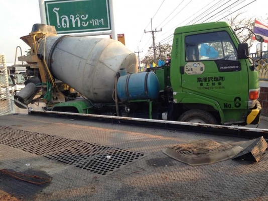 รถโม่ปูน  เก่านอก จองแล้วจาก รองนายก จากจังหวัดอุลบราชธานี