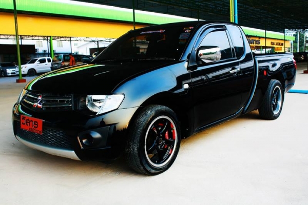 MITSUBISHI TRITON MEGACAB  2.4 MT ปี 2010