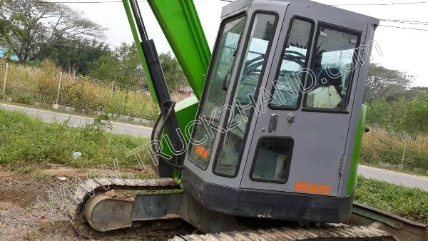 รถแบคโฮ ยี่ห้อ MITSUBISHI รุ่น MX80