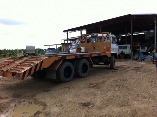 ขายเทเลอร์ HINOเจ้าอินทรี 2เพลา สภาพสวยพร้อมใช้ ราคาต่อรองได้ ติดต่อได้ที่คุณ อ๊อฟ พิจิตร 086-737-9991