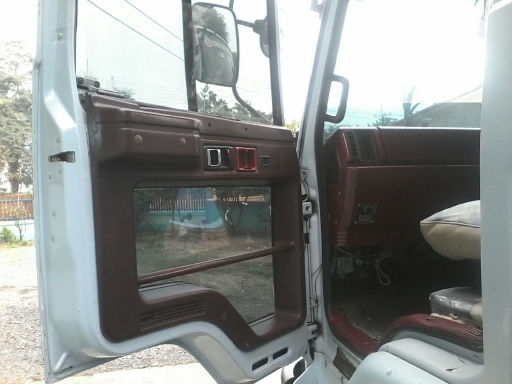 ขายเทเลอร์ HINOเจ้าอินทรี 2เพลา สภาพสวยพร้อมใช้ ราคาต่อรองได้ ติดต่อได้ที่คุณ อ๊อฟ พิจิตร 086-737-9991