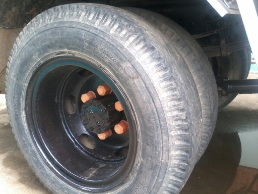 ขายเทเลอร์ HINOเจ้าอินทรี 2เพลา สภาพสวยพร้อมใช้ ราคาต่อรองได้ ติดต่อได้ที่คุณ อ๊อฟ พิจิตร 086-737-9991