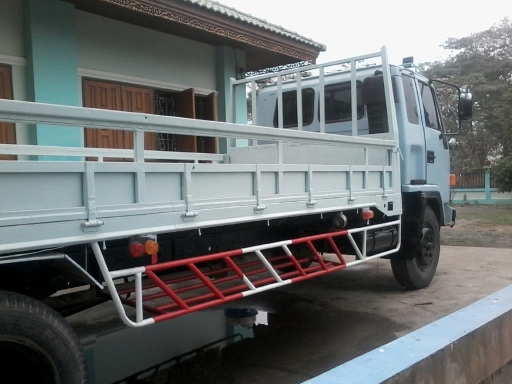 ขายเทเลอร์ HINOเจ้าอินทรี 2เพลา สภาพสวยพร้อมใช้ ราคาต่อรองได้ ติดต่อได้ที่คุณ อ๊อฟ พิจิตร 086-737-9991