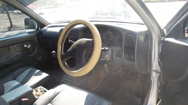 ขาย Nissan Big-M Cap 2.5 ปี 39 155000