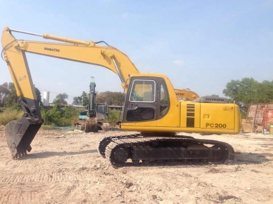 ขายรถแมคโครPC200-6 สภาพพร้อมใช้ สนใจติดต่อ บอย 085-156-2314 ขายรถแมคโครPC200-6 สภาพพร้อมใช้ สนใจติดต่อ บอย 085-156-2314