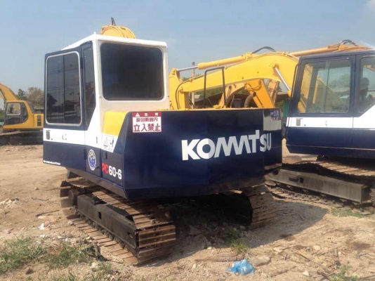 ขายรถแมคโครPC60-6สภาพพร้อมใช้ สนใจติดต่อ 085-156-2314 081-371-2233บอย