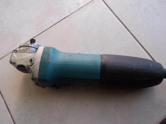 หินเจียร์ Makita ga4030 ถูก1000บาท หินเจียร์ Makita ga4030 ถูก1000บาท