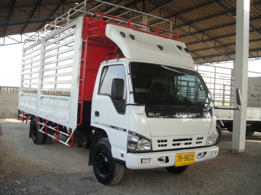 ISUZU NQR เครื่อง 150 แรง กะบะยาว 5.50 เมตร พร้อมคอกเหล็ก ยางใหม่ 6 เส้น