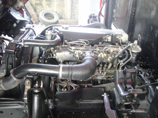 ISUZU NQR เครื่อง 150 แรง กะบะยาว 5.50 เมตร พร้อมคอกเหล็ก ยางใหม่ 6 เส้น