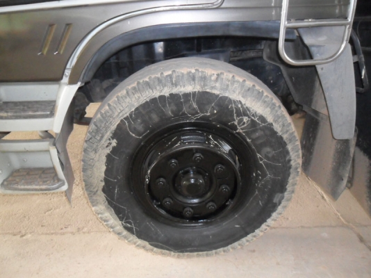 Hino สิงห์ไฮเทค ปี 38 เครื่อง 195 แรง ถุงลมล้อหลังยกได้ เพลาเดียวทรงพืชไร่ สวยๆ พร้อมใช้ Hino สิงห์ไฮเทค ปี 38 เครื่อง 195 แรง ถุงลมล้อหลังยกได้ เพลาเดียวทรงพืชไร่ สวยๆ พร้อมใช้