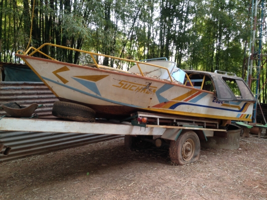 ขายเรือ พร้อมที่ลากเรือ สภาพสวย พร้อมใช้งาน ราคา 45,000 โทร081-2628564  อ เซกา จ บึงกาฬ