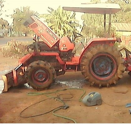 ขายรถแทรกเตอร์ คูโบต้า รุ่น L3408 พร้อมอุปกรณ์ ผานหก    ผานขุดหัวมัน  เครื่องดี ครับ  เจ้าของขายเองครับ