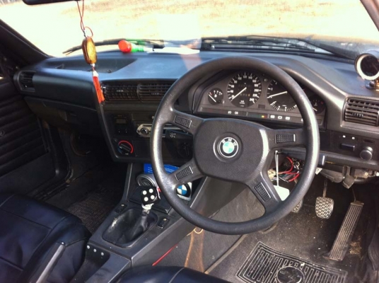 ขายBMW E30 4ประตู เครื่องเดิมM40 ติดแก็ส 59000 ขายBMW E30 4ประตู เครื่องเดิมM40 ติดแก็ส 59000