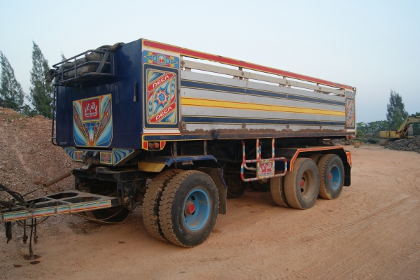 ขายลูกพ่วงสามเพลาแท้