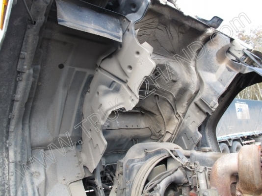 รถบรรทุก 10 ล้อหัวลาก ยี่ห้อ ISUZU DECA รุ่น GXZ EURO1 270 แรงม้า พร้อมหางเทนเลอร์