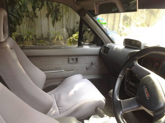 ขายออฟโรดหล่อๆบึกๆ ขายออฟโรดหล่อๆบึกๆ