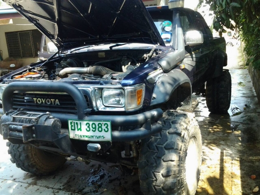 ขายออฟโรดหล่อๆบึกๆ ขายออฟโรดหล่อๆบึกๆ