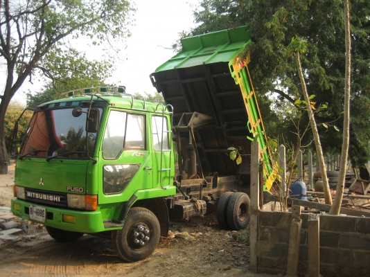 ขายดัมพ์ Mitsubishi 165 แรง  750,000 --วันนี้ เท่านั้น