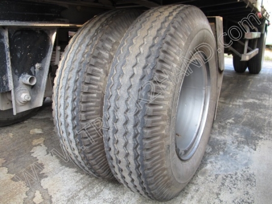 รถบรรทุก 10 ล้อ ยี่ห้อ HINO รุ่น FM8J 260 แรงม้า ติดแก๊ส NGV พร้อมหางสามมิตร (มีทั้งหมด 6 คัน)