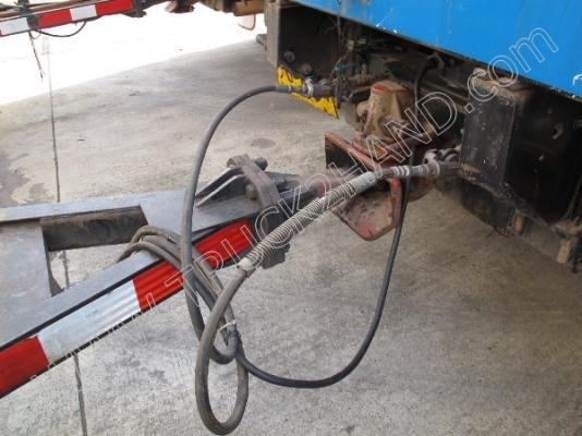 รถบรรทุก 10 ล้อ ยี่ห้อ HINO รุ่น FM8J 260 แรงม้า ติดแก๊ส NGV พร้อมหางสามมิตร (มีทั้งหมด 6 คัน)